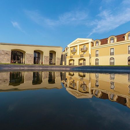 Hotel Cardinal Alba Iulia Exterior foto