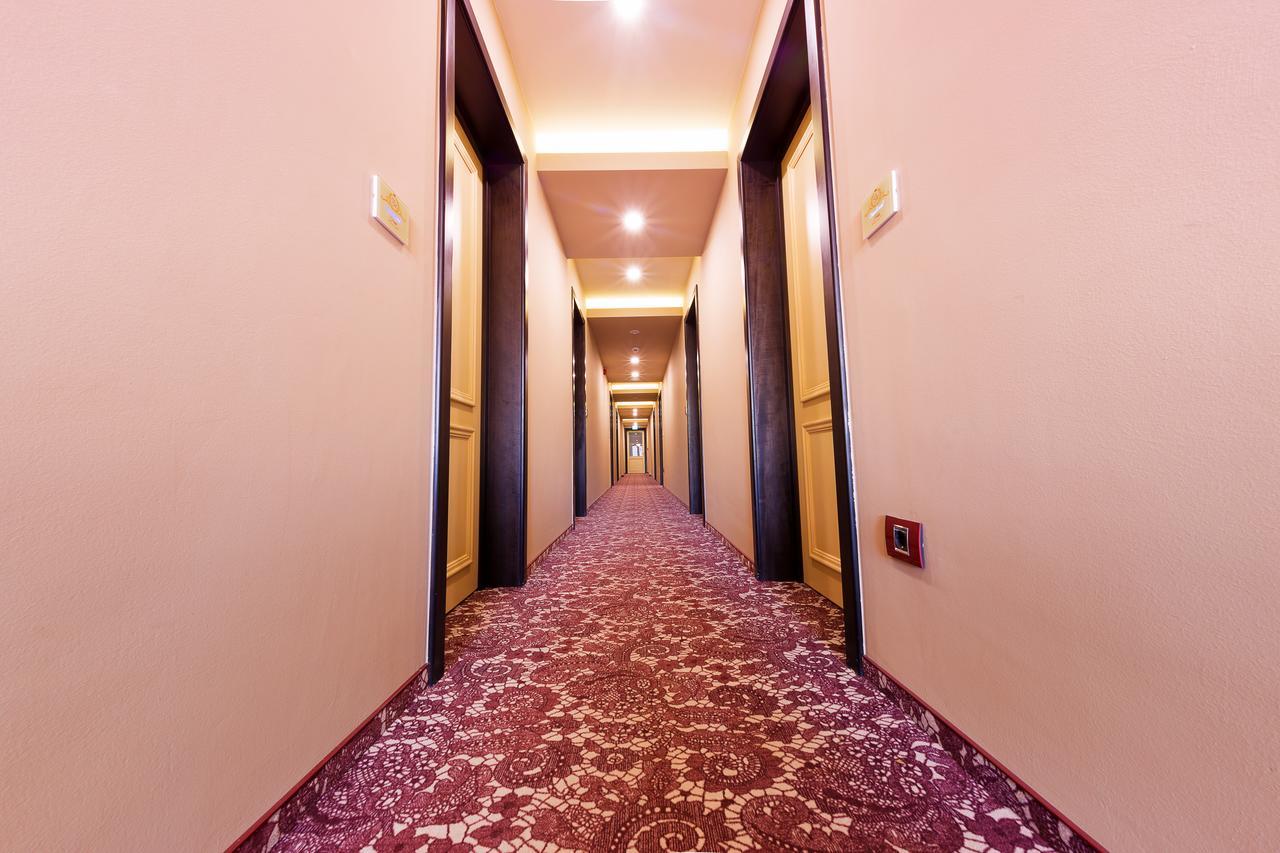 Hotel Cardinal Alba Iulia Exterior foto