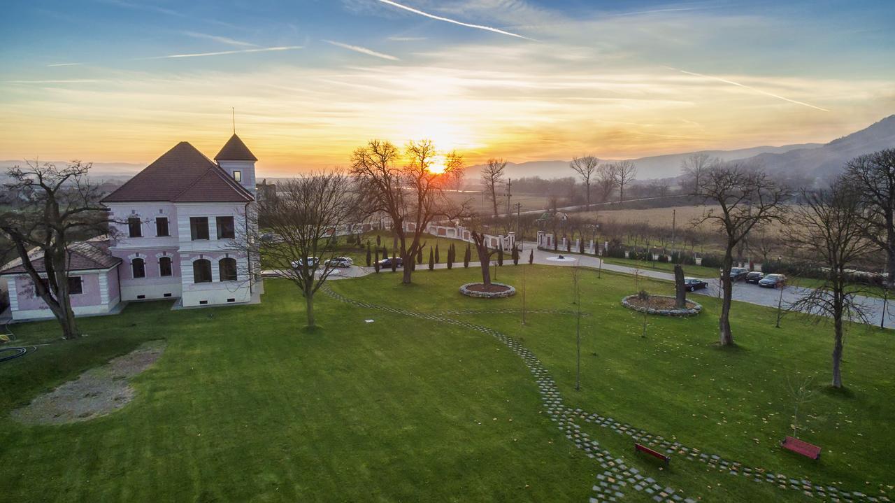 Hotel Cardinal Alba Iulia Exterior foto