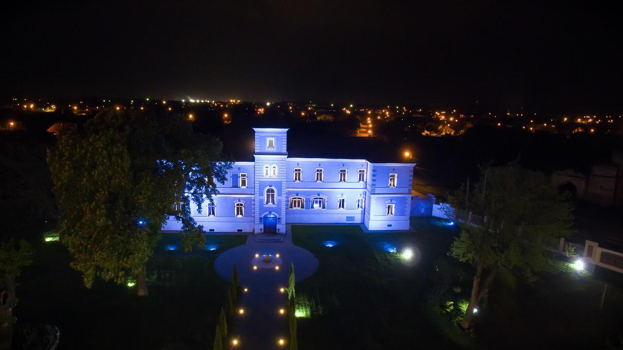 Hotel Cardinal Alba Iulia Exterior foto
