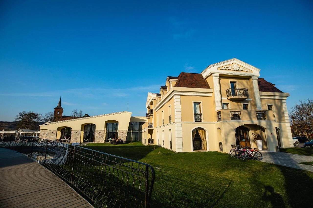 Hotel Cardinal Alba Iulia Exterior foto